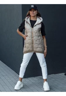 Kamizelka damska pikowana z kapturem GLITZY kamelowa Dstreet TY4444